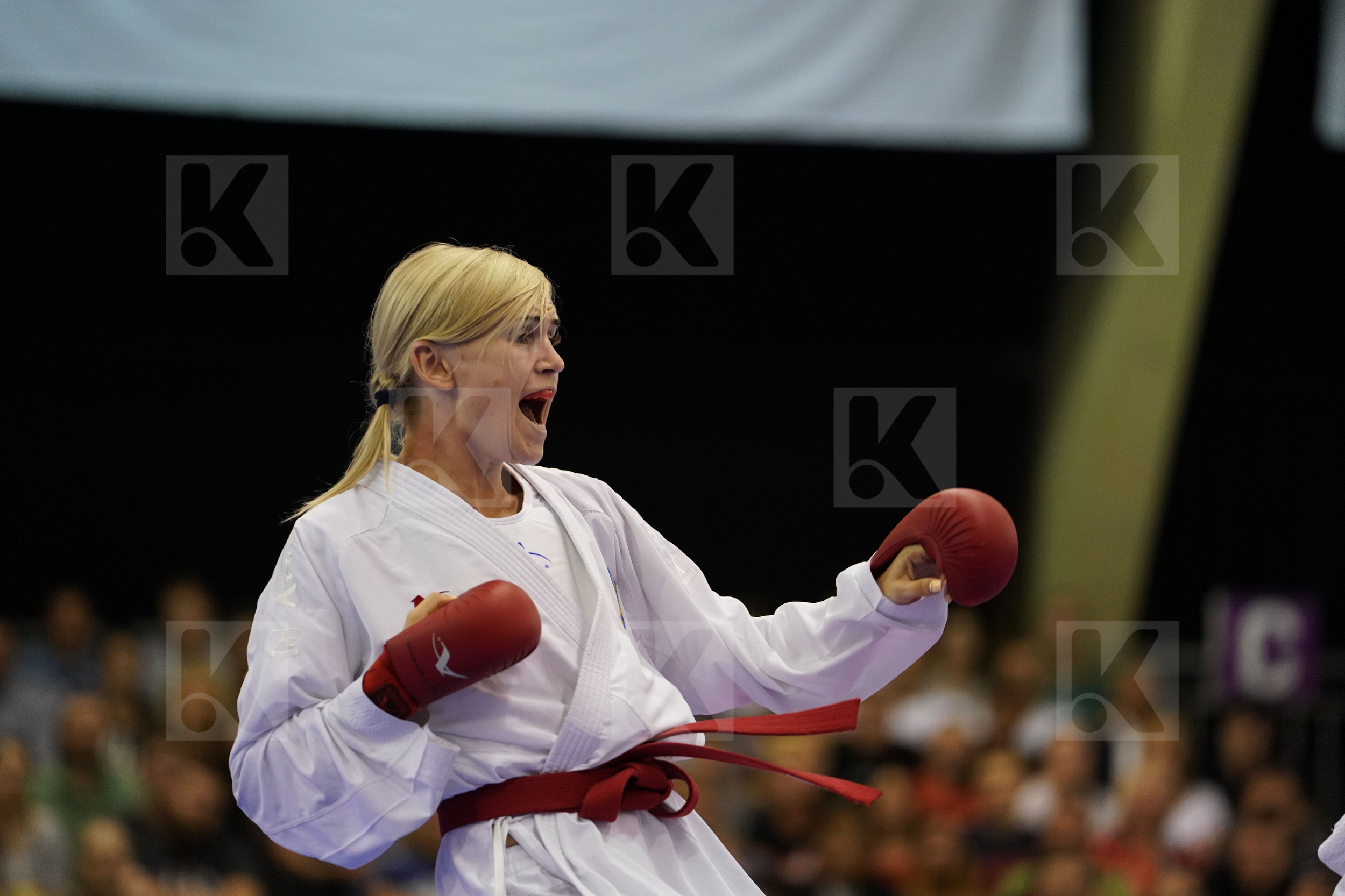 Female Kumite -61kg Gold match Grande Alexandra Peru Serogina Anita Ukraine